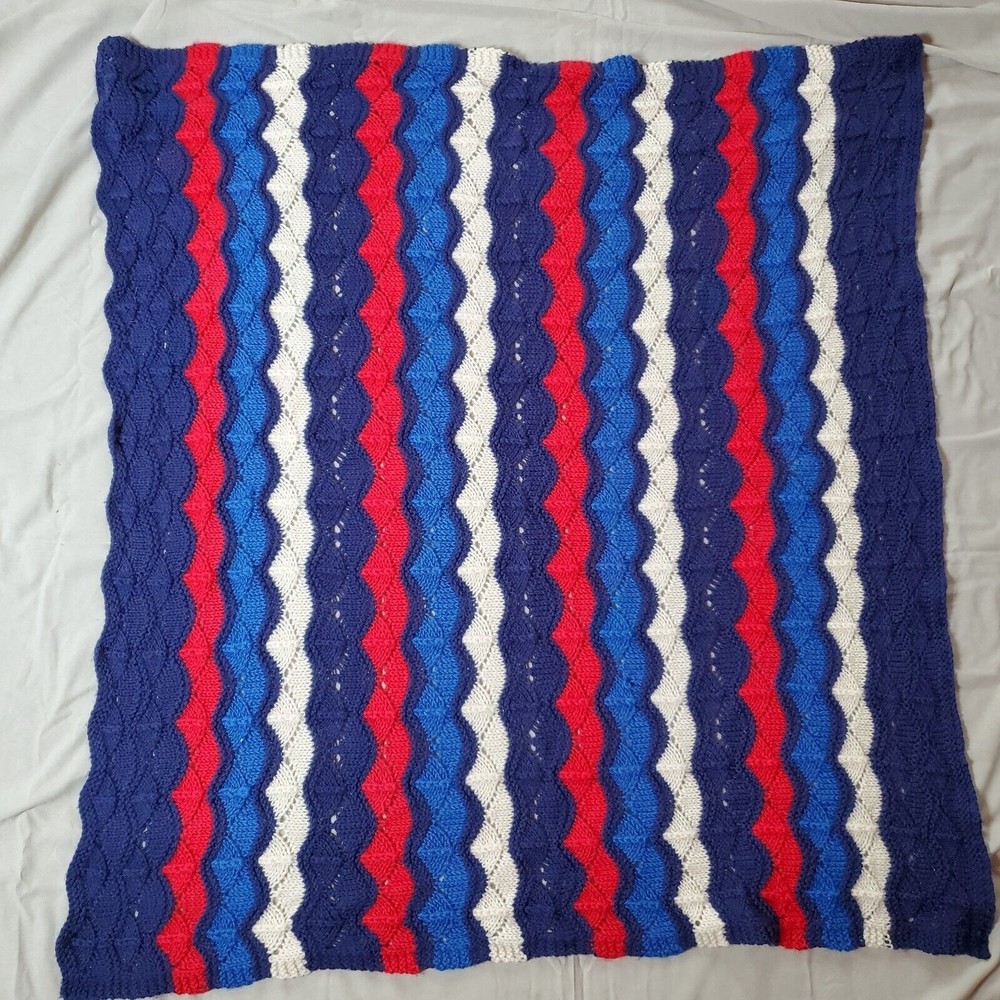 VINTAGE Blue Scalloped Handknit Afghan Crochet Blanket Throw HANDMADE Soft 36x40